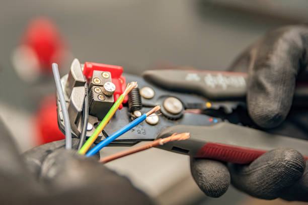 Best Ceiling Fan Installation Electrician  in North Valley Stream, NY